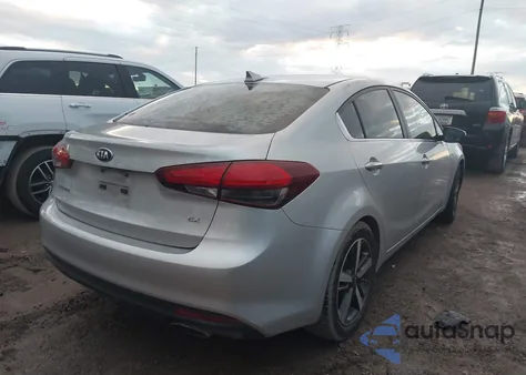 2018 Kia Forte Ex z USA, uszkodzony, nr VIN 3KPFL4A88JE225370